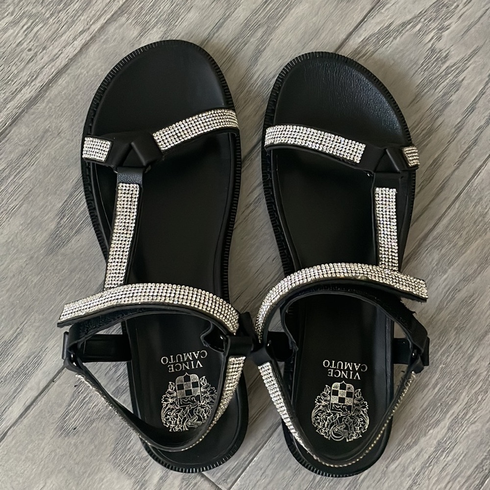 BNIB Vince Camuto sandals